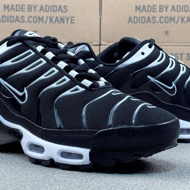 Nike TN Negru Alb Pantofi sport - prezentare produs