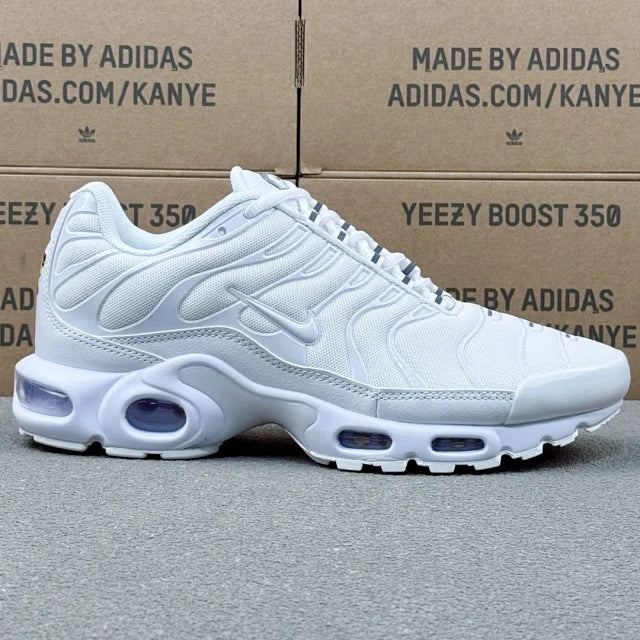 Nike TN Alb - prezentare produs