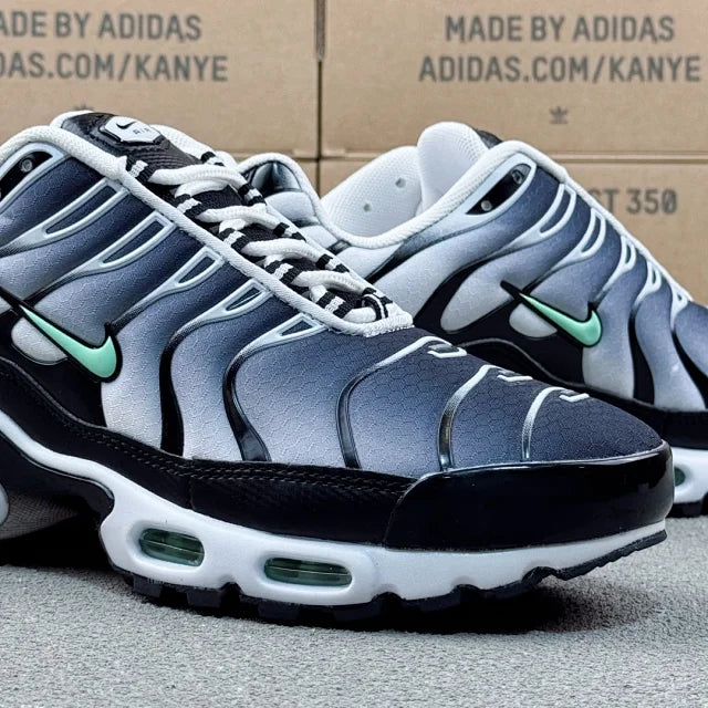 Nike TN Alb Gri Pantofi sport - prezentare produs