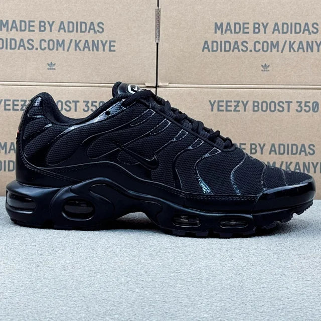 Nike TN Negru - prezentare produs