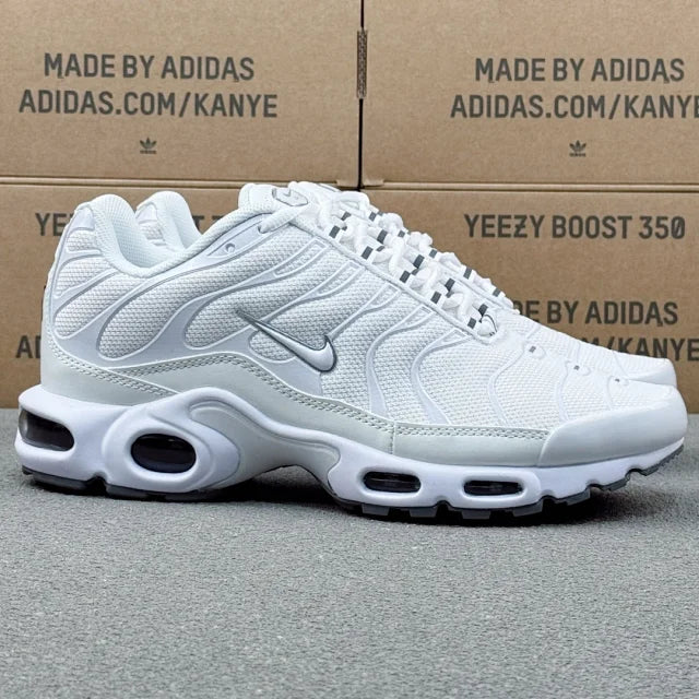 Nike TN Full Alb Pantofi sport - prezentare produs