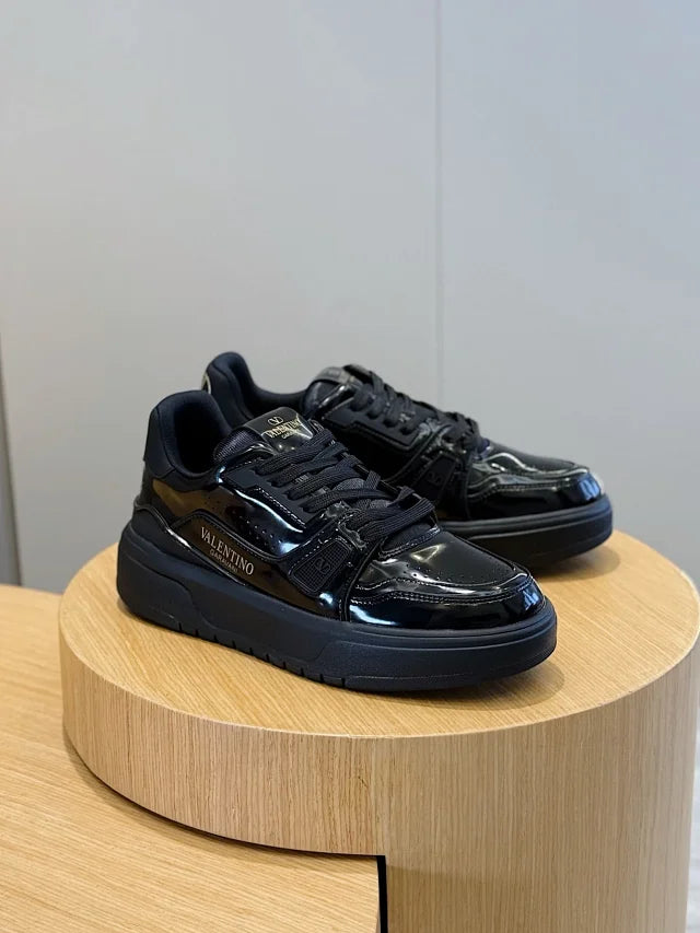 Valentino Trainers Negru Patent - prezentare produs