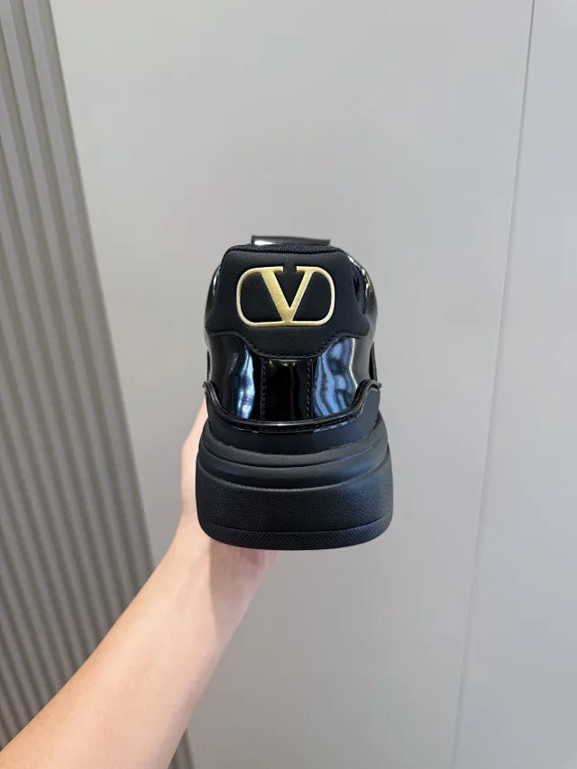 Valentino Trainers Negru Patent - prezentare produs