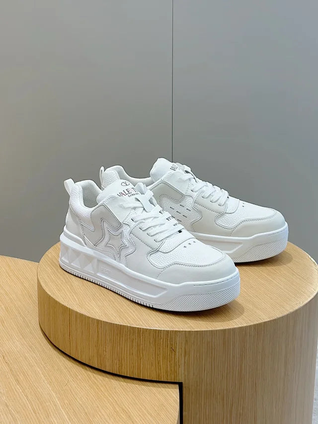 Valentino Trainers Alb - prezentare produs