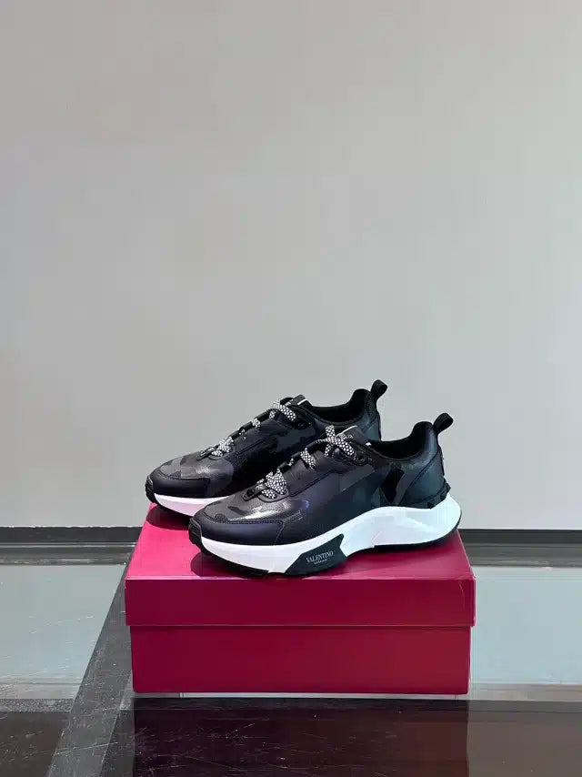 Valentino Trainers Negru Camuflaj - prezentare produs
