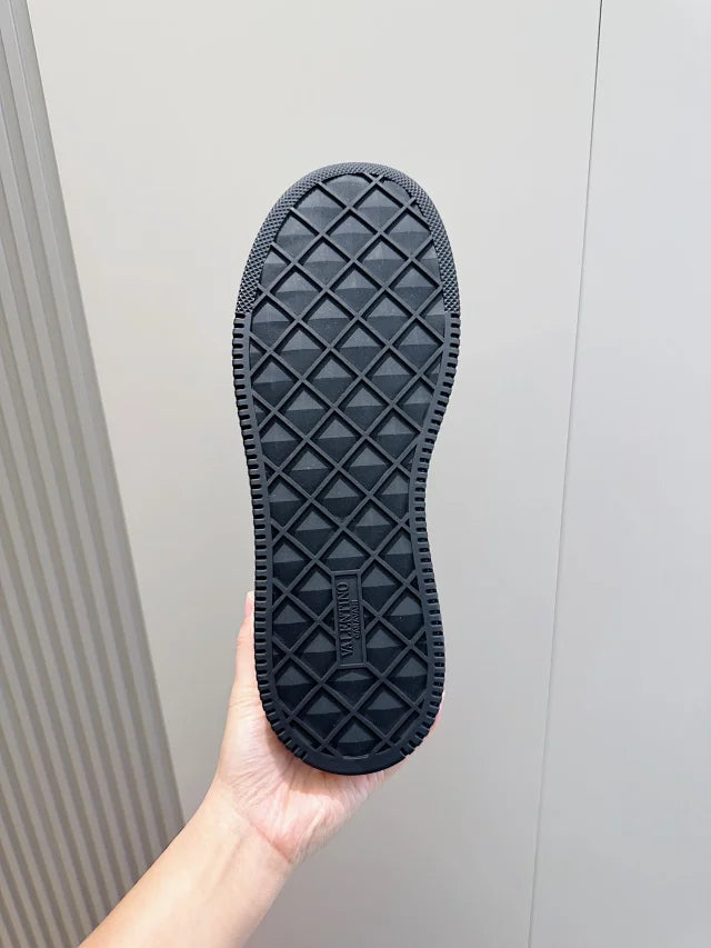 Valentino Trainers Alb Negru - prezentare produs