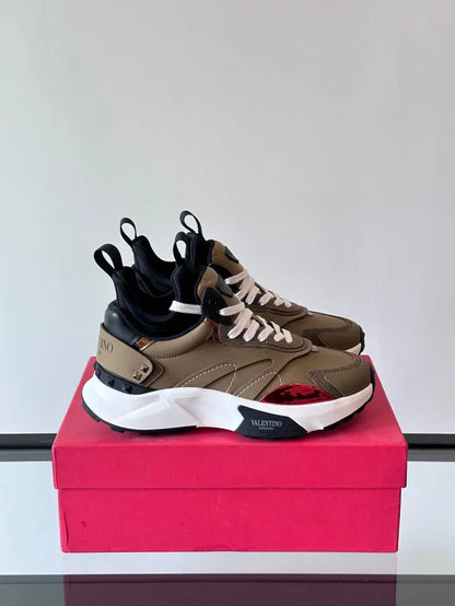 Valentino Trainers Maro - prezentare produs