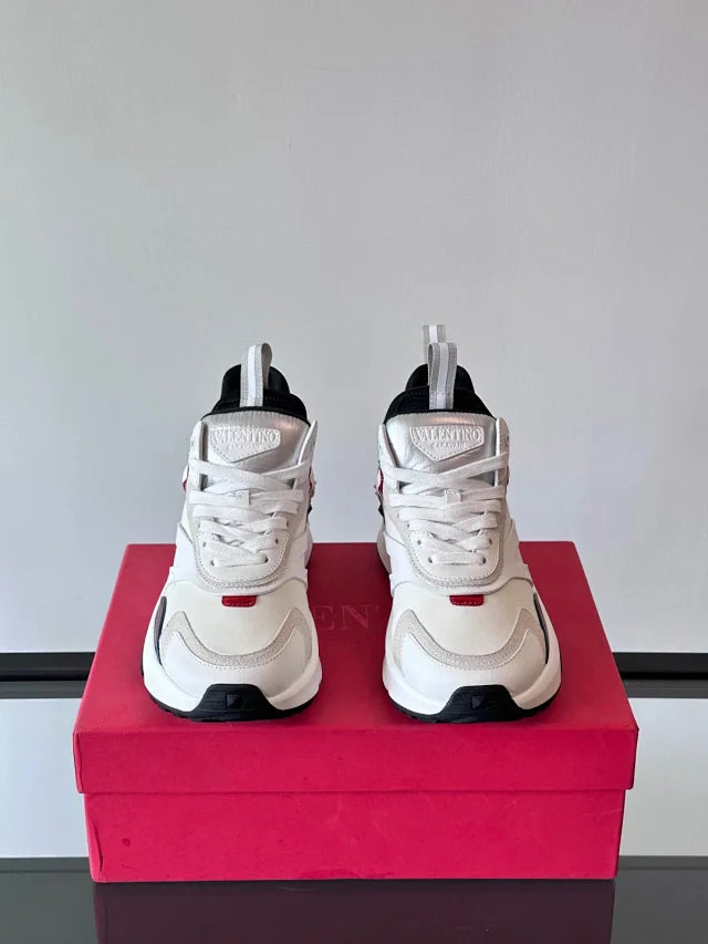 Valentino Trainers Alb - prezentare produs