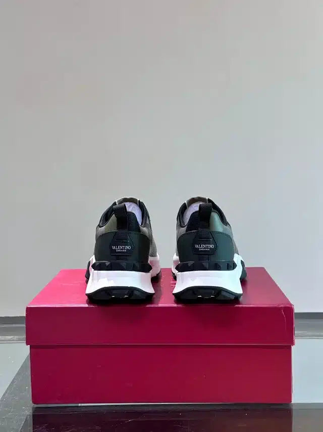 Valentino Trainers Army Camuflaj - prezentare produs