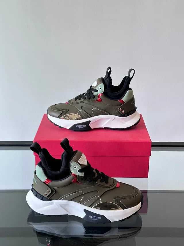 Valentino Trainers Dark Maro - prezentare produs