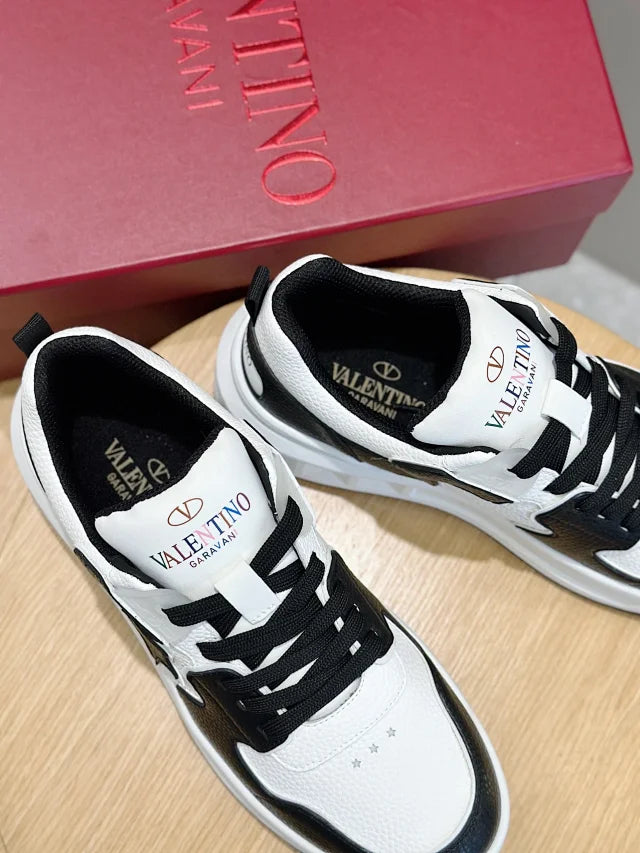Valentino Trainers Alb Negru - prezentare produs