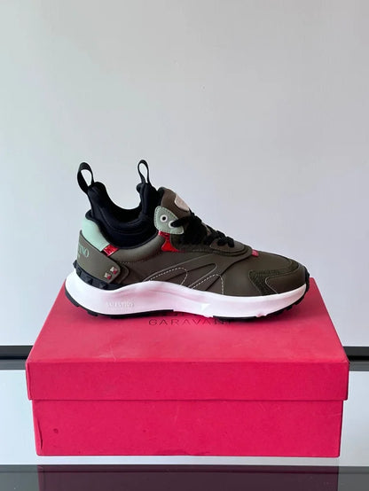 Valentino Trainers Dark Maro - prezentare produs