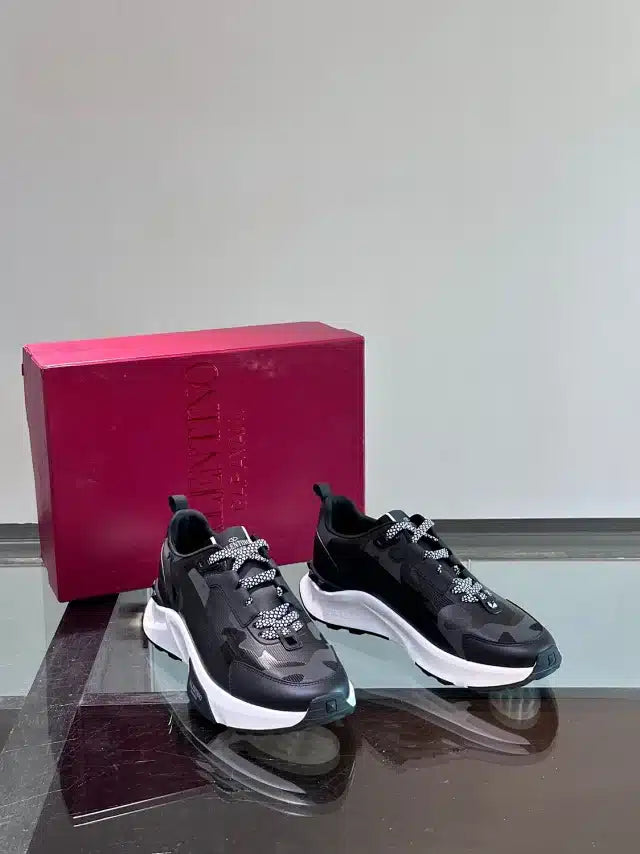 Valentino Trainers Negru Camuflaj - prezentare produs