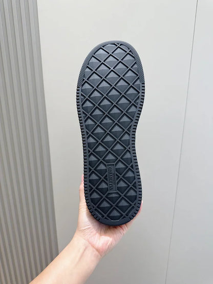 Valentino Trainers Negru - prezentare produs