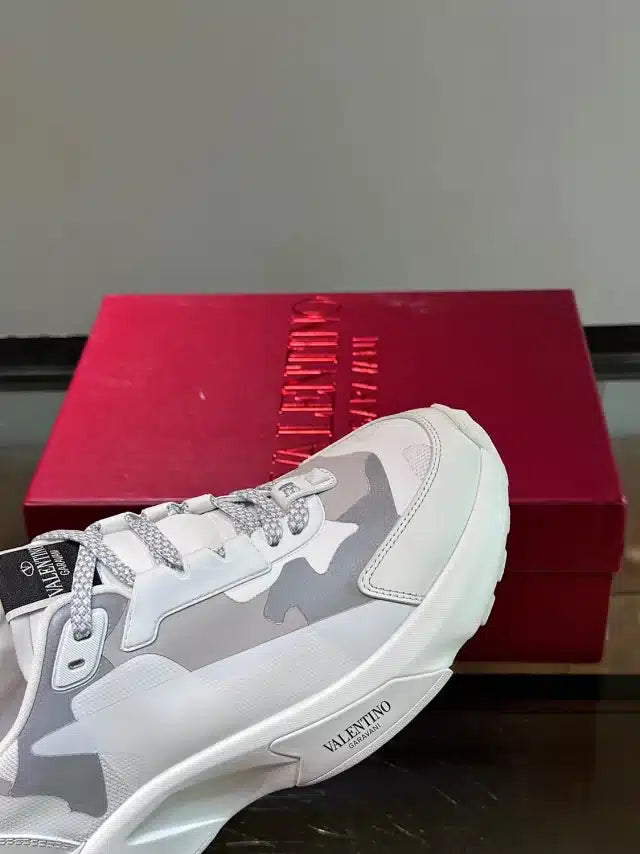Valentino Trainers Alb Camuflaj - prezentare produs