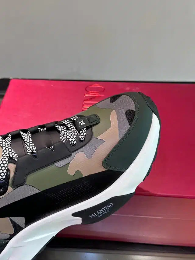 Valentino Trainers Army Camuflaj - prezentare produs