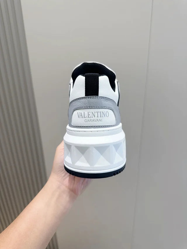 Valentino Trainers Gri Alb - prezentare produs