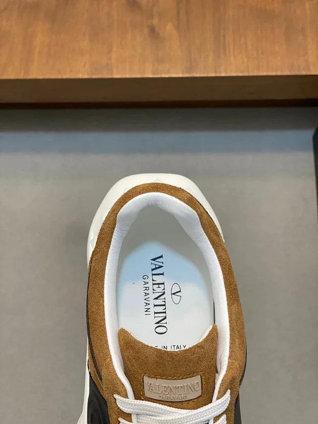 Valentino Trainers Light Maro - prezentare produs