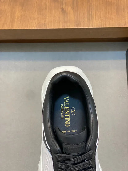 Valentino Trainers Negru Alb - prezentare produs