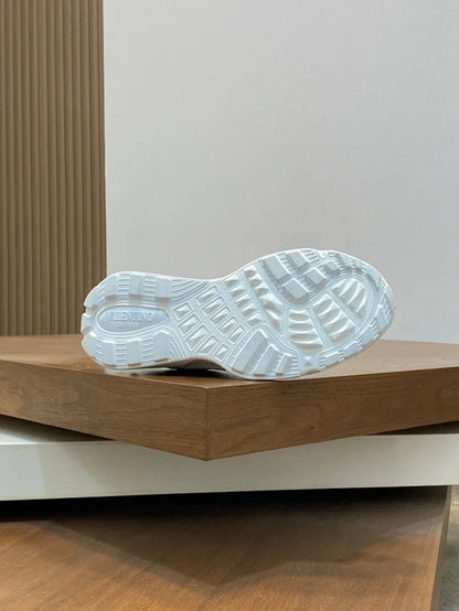 Valentino Trainers Alb - prezentare produs