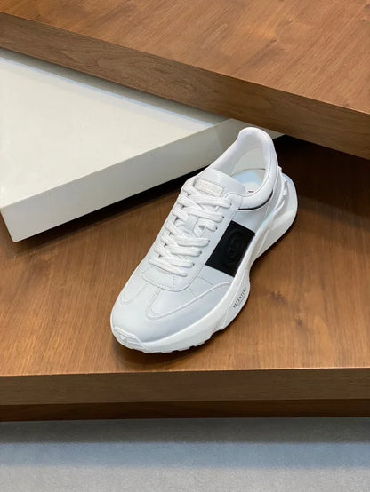 Valentino Trainers Alb - prezentare produs
