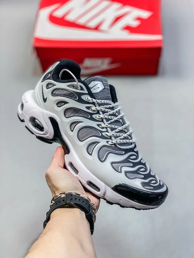 Nike Terrascape Gri Accessories - prezentare produs